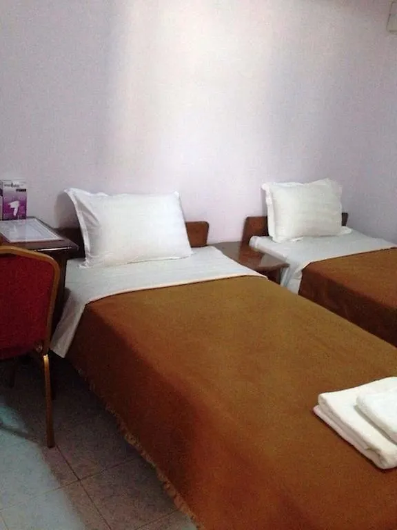 Daddy'S Home Hotel Yangon